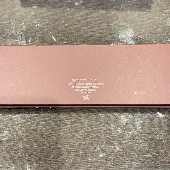 Mally Beauty - Best Dressed Lids Neutrals & Bolds 14 Matte & Shimmer Eyeshadows - Picture 2 of 3